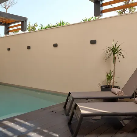 公寓 Luxury With Private Heated Pool - Znjan Angala