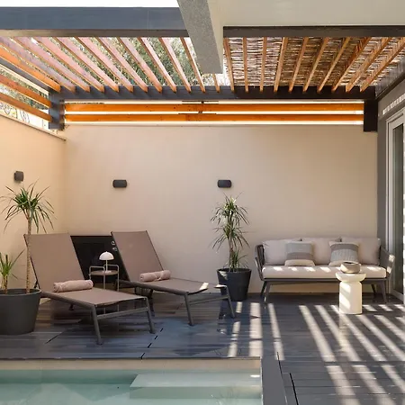 Luxury With Private Heated Pool - Znjan Angala