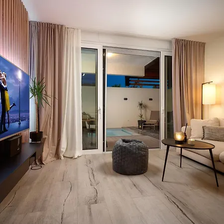 Luxury With Private Heated Pool - Znjan Angala Apartamento *