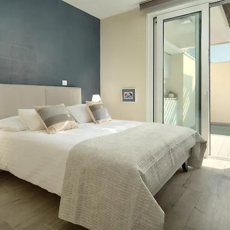 Apartamento Luxury With Private Heated Pool - Znjan Angala *