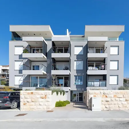 Apartamento Luxury With Private Heated Pool - Znjan Angala Split
